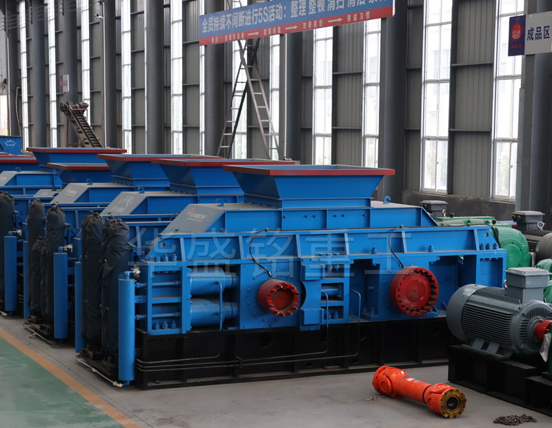 全自動(dòng)液壓對(duì)輥制砂機(jī) 全自動(dòng)液壓對(duì)輥制砂機(jī)